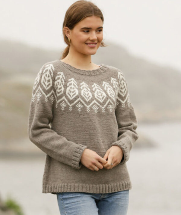 Naiste kampsun "Mandal" (muster 207-5; lõng Merino Extra Fine)